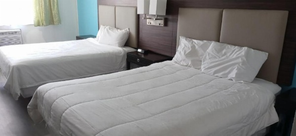 Nampa Inn & Suites image 10