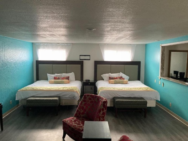 Nampa Inn & Suites image 15
